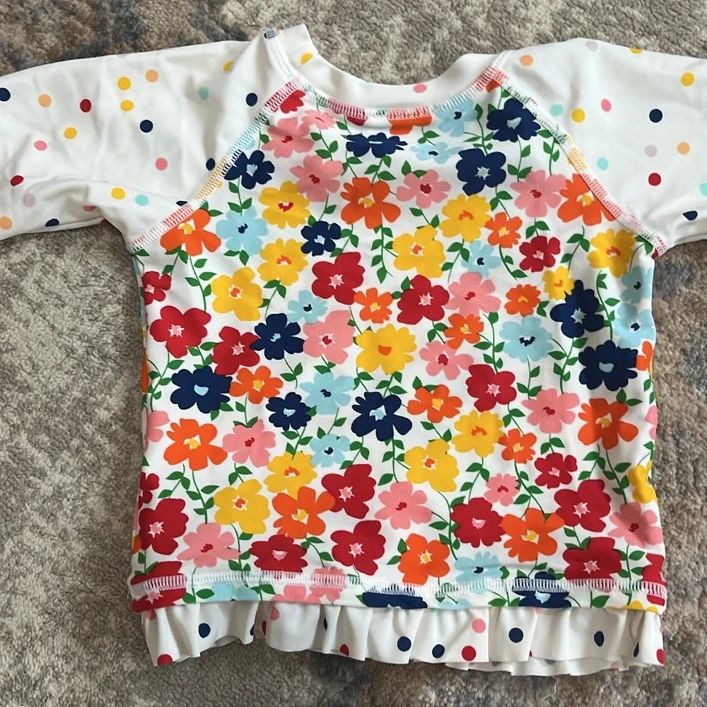 HANNA ANDERSSON Baby Rainbow Floral Rashguard with Swim Trunks, Size 60 (3-6M)